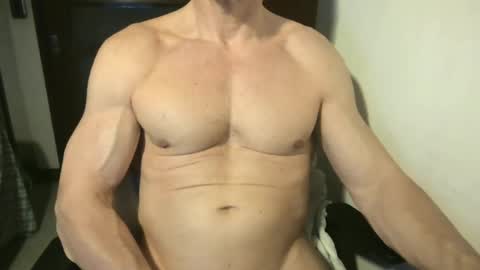 MatiasMatureMuscle online show from January 16, 1:06 am