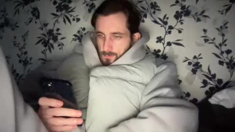 Snapshot of mattcarta chatting on February 1, 3:18 pm mattcarta online show from February 1, 3:18 pm