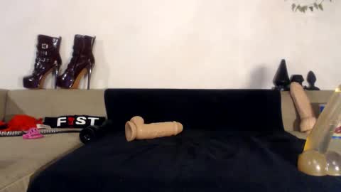 mattfxx online show from October 13, 4:46 pm