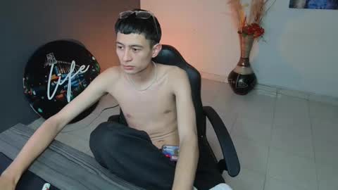 mattias     online show from December 12, 12:27 am