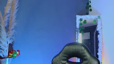 mattias     online show from October 4, 4:06 am