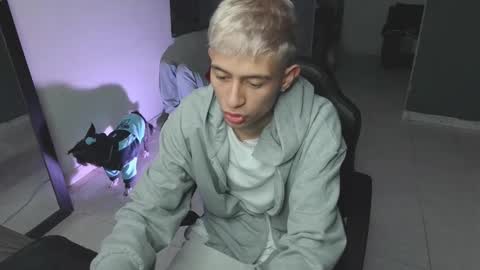 mattias     online show from February 23, 2:03 am