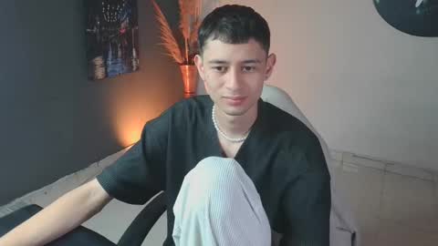 mattias     online show from December 27, 2:14 am