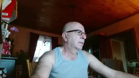 Maurice online show from March 5, 11:49 am