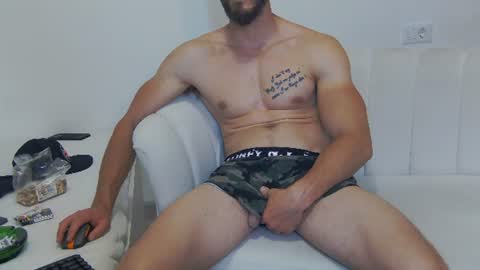 mauro_real_man online show from June 12, 7:44 pm