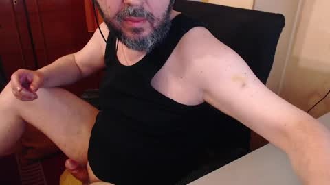 Max online show from April 18, 6:04 am