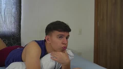 Max online show from January 5, 6:44 pm