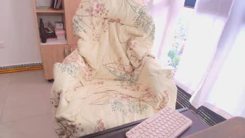 max_love25 online show from April 13, 9:48 pm