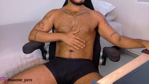 Snapshot of max_meyer chatting on October 24, 9:38 pm max_meyer online show from October 24, 9:38 pm