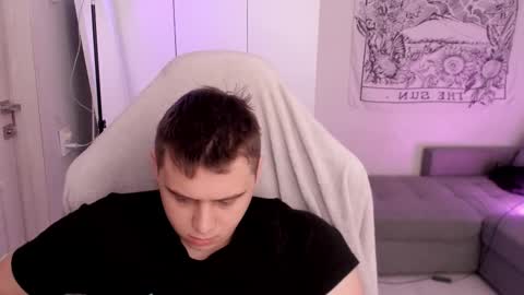 Max online show from February 13, 7:47 am