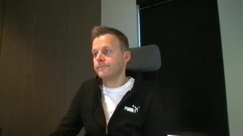 Max take off clothes online show from February 4, 8:13 am