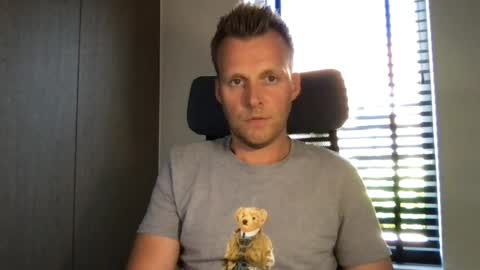 Max take off clothes online show from July 28, 2:05 pm