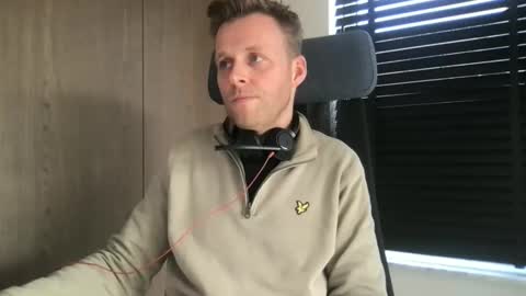 Max take off clothes online show from December 2, 10:18 am