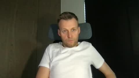 Max take off clothes online show from February 17, 8:24 am