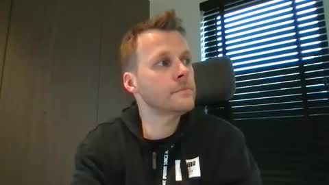 Max take off clothes online show from February 6, 8:50 am