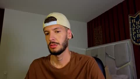 Max Taylor online show from November 18, 3:21 am