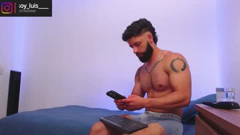 max_xl_ online show from March 26, 10:25 pm