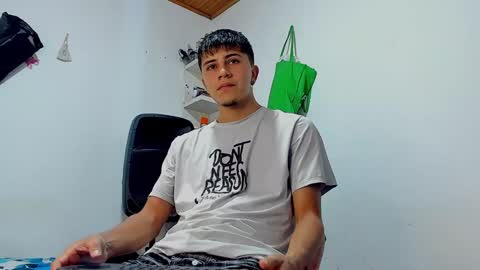 Max online show from December 31, 5:22 am