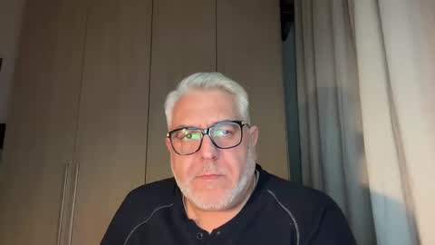 maxbillo online show from March 20, 11:30 pm