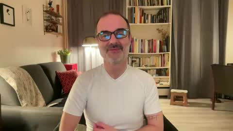 Max Mikado online show from February 5, 8:14 pm