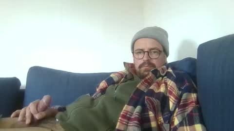 maxhorn591 online show from March 25, 12:42 pm