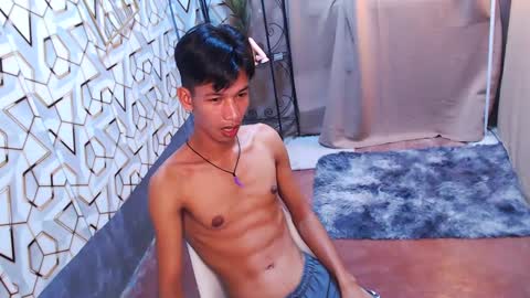 Reyn online show from February 8, 4:04 pm