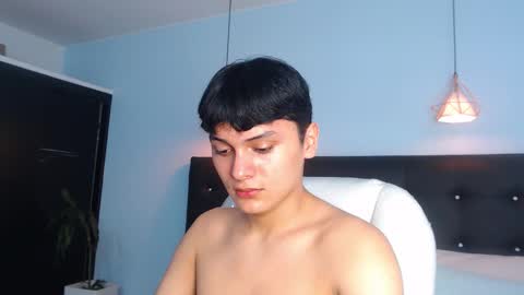 Snapshot of maxii18_ chatting on October 14, 1:07 pm --  -- online show from October 14, 1:07 pm