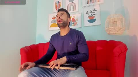 Maximo online show from December 6, 3:19 am