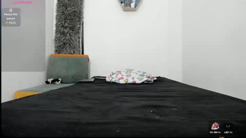 maximo__77 online show from October 1, 11:41 pm