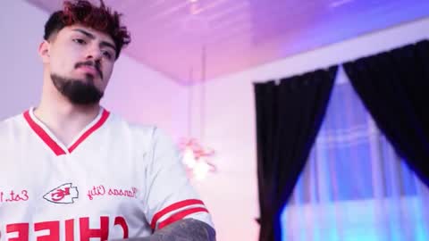 Maximo online show from February 1, 5:06 am