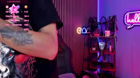 MAXIMO online show from May 4, 4:03 am