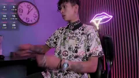 MAXIMO online show from March 8, 4:27 am