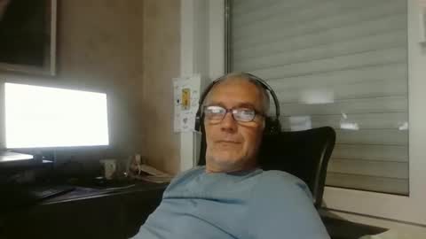 maxou569 online show from October 15, 8:44 am