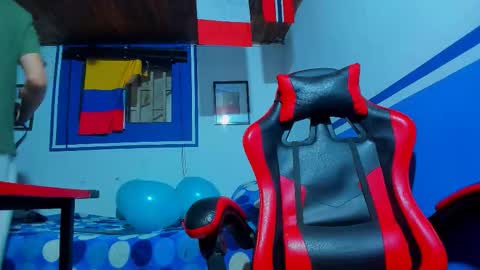 MAX online show from March 8, 7:29 pm