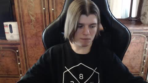 Max online show from February 1, 10:59 am