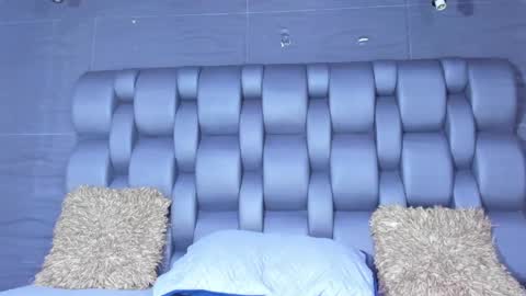 maxvolturi_ online show from May 23, 11:32 pm
