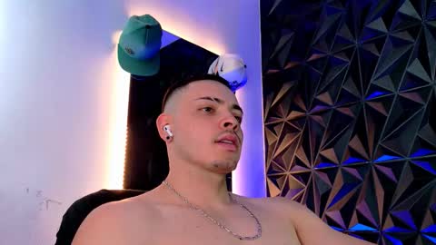 MAX online show from October 11, 7:29 pm