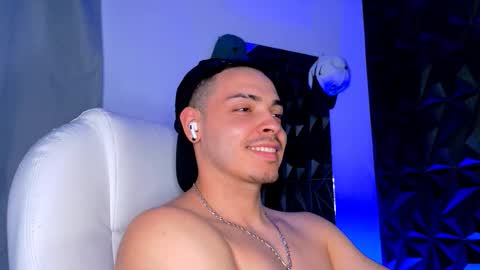 MAX online show from December 19, 10:28 pm