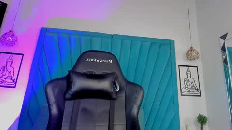 MAX online show from January 31, 9:37 pm