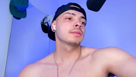 MAX online show from September 18, 9:39 pm