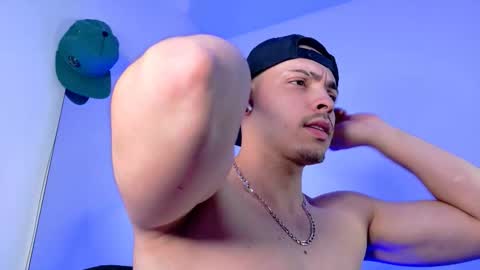 MAX online show from September 12, 11:27 pm