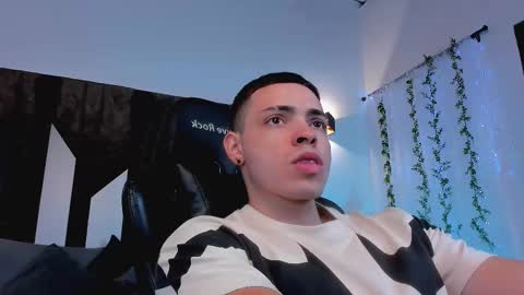 MAX online show from February 9, 9:17 pm