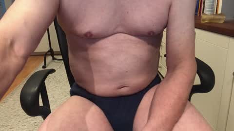 Max online show from October 31, 7:45 am