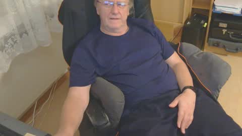 mcswis6 online show from January 21, 5:38 pm