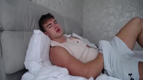 Max online show from October 13, 8:42 am