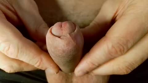 men2545 online show from December 15, 7:00 pm