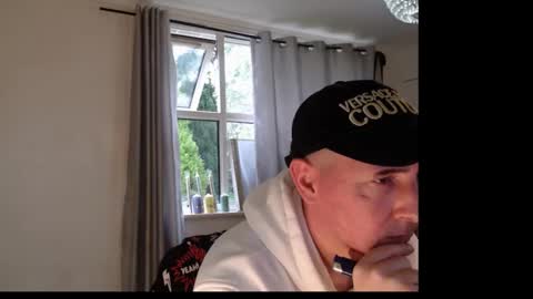 Snapshot of meruciokabbala chatting on October 23, 3:37 pm meruciokabbala online show from October 23, 3:37 pm
