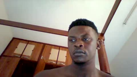 Snapshot of mfalmetsulai chatting on October 28, 7:11 am tsulai online show from October 28, 7:11 am