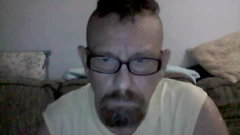 mhitch924 online show from July 3, 2:18 am