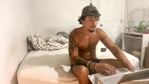 miamiclos1 online show from February 1, 1:26 am